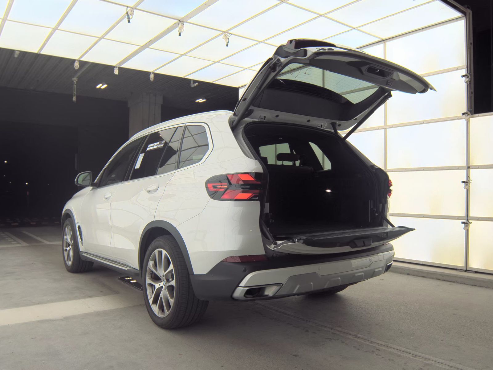 2025 BMW X5 xDrive40i AWD