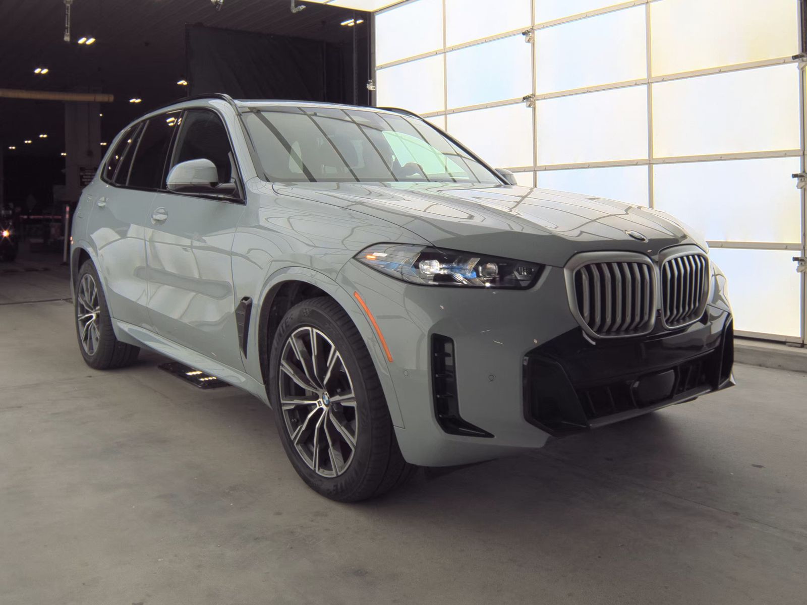 2025 BMW X5 xDrive40i AWD
