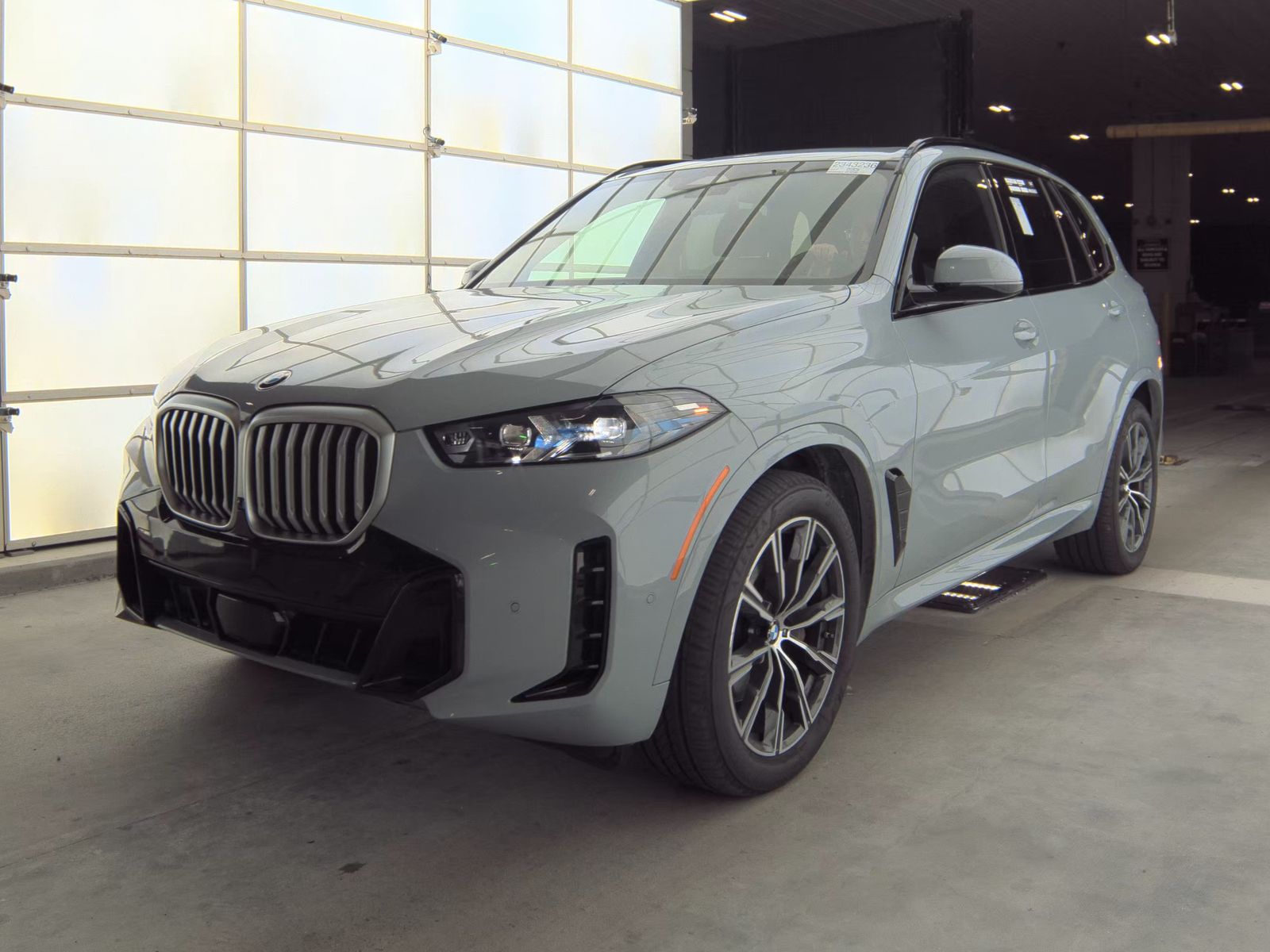 2025 BMW X5 xDrive40i AWD