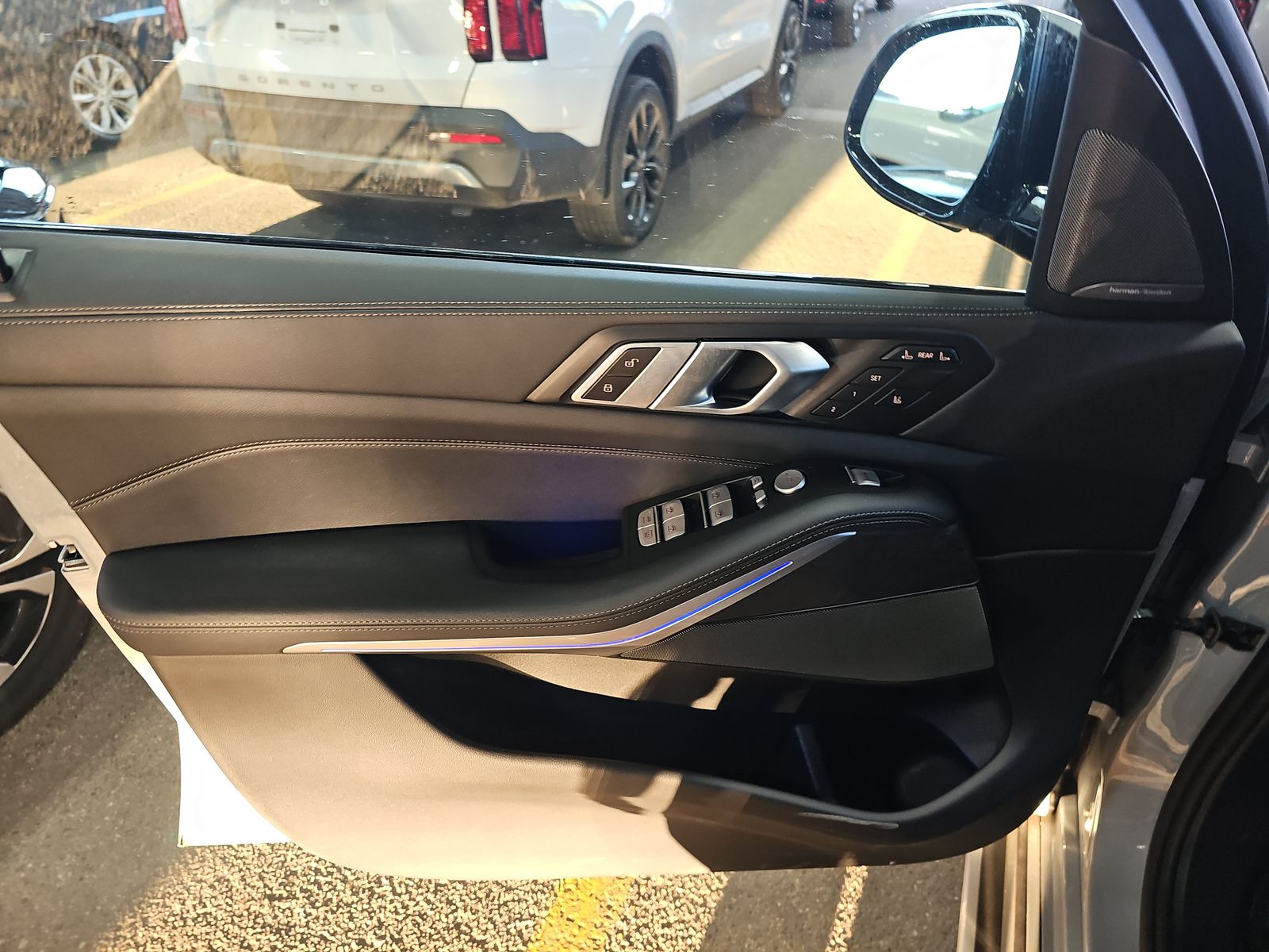 2025 BMW X7 xDrive40i AWD