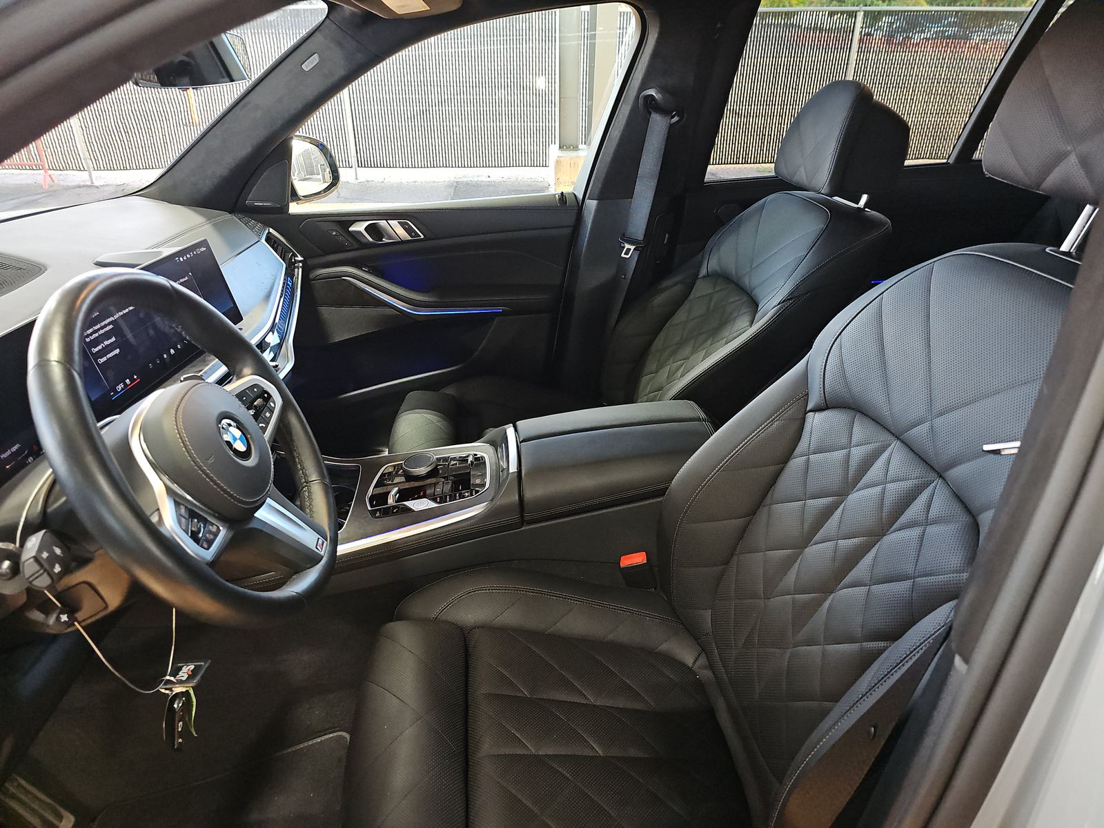 2025 BMW X7 xDrive40i AWD