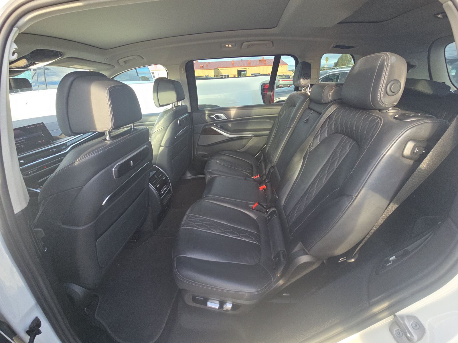 2023 BMW X7 xDrive40i AWD