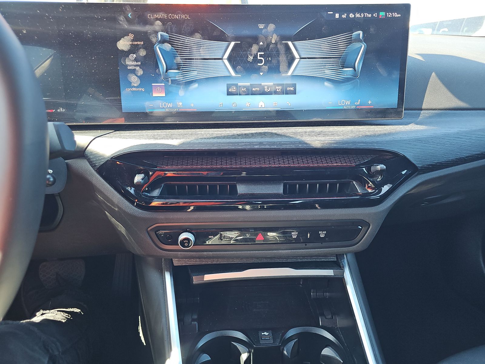 2025 BMW 3 Series 330i xDrive AWD