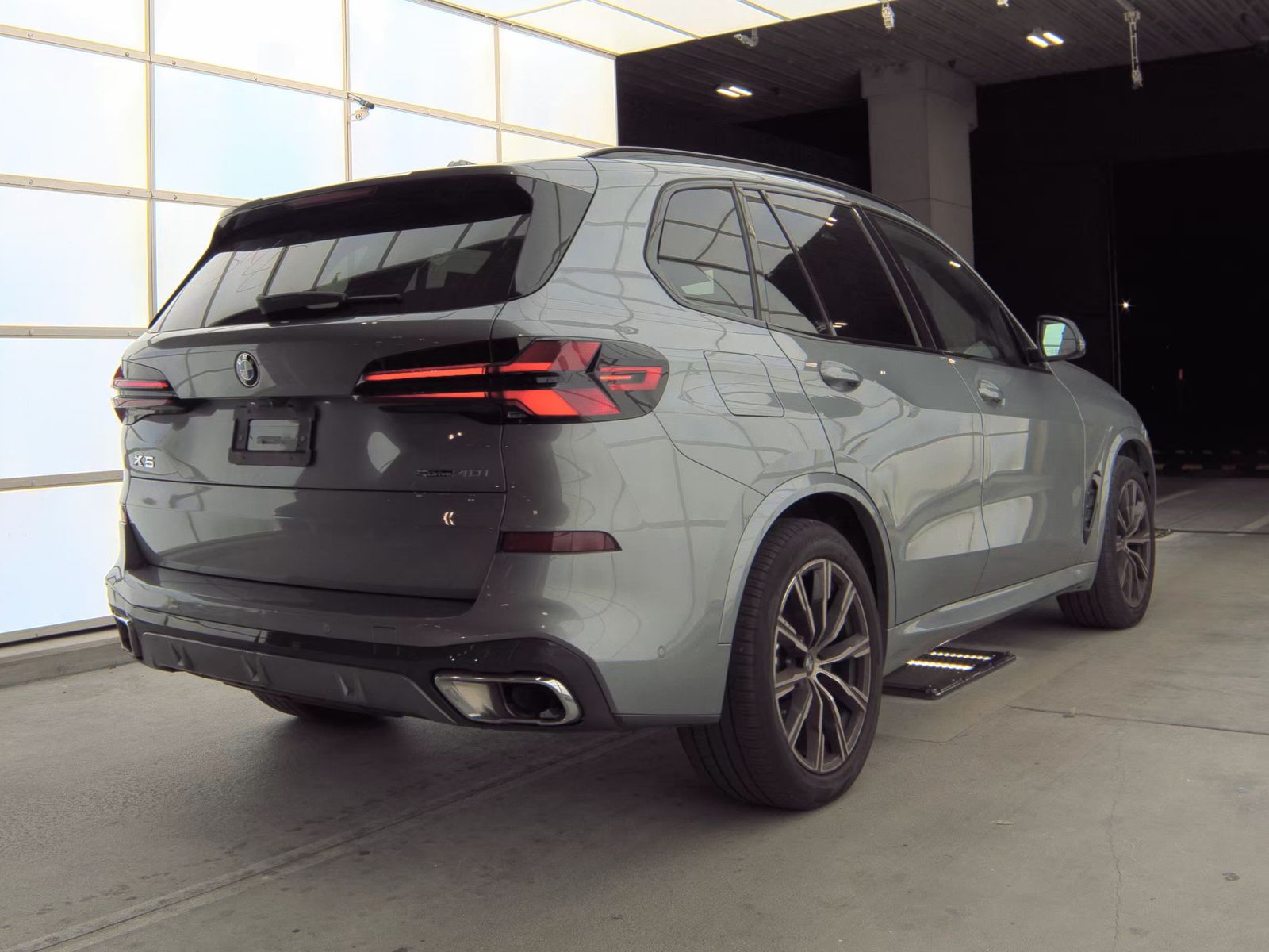 2025 BMW X5 sDrive40i RWD
