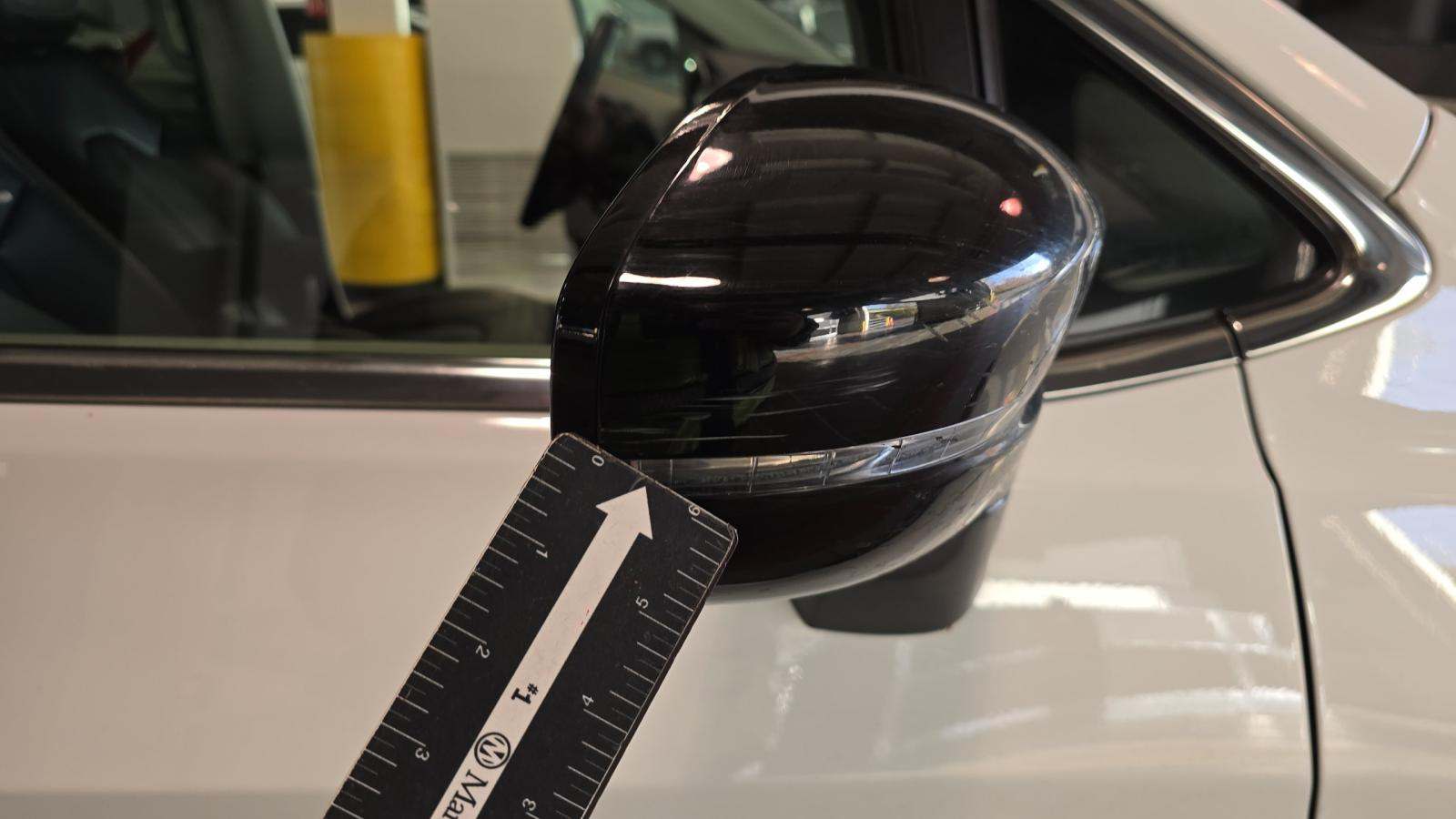 2024 Chrysler Pacifica Hybrid Select FWD