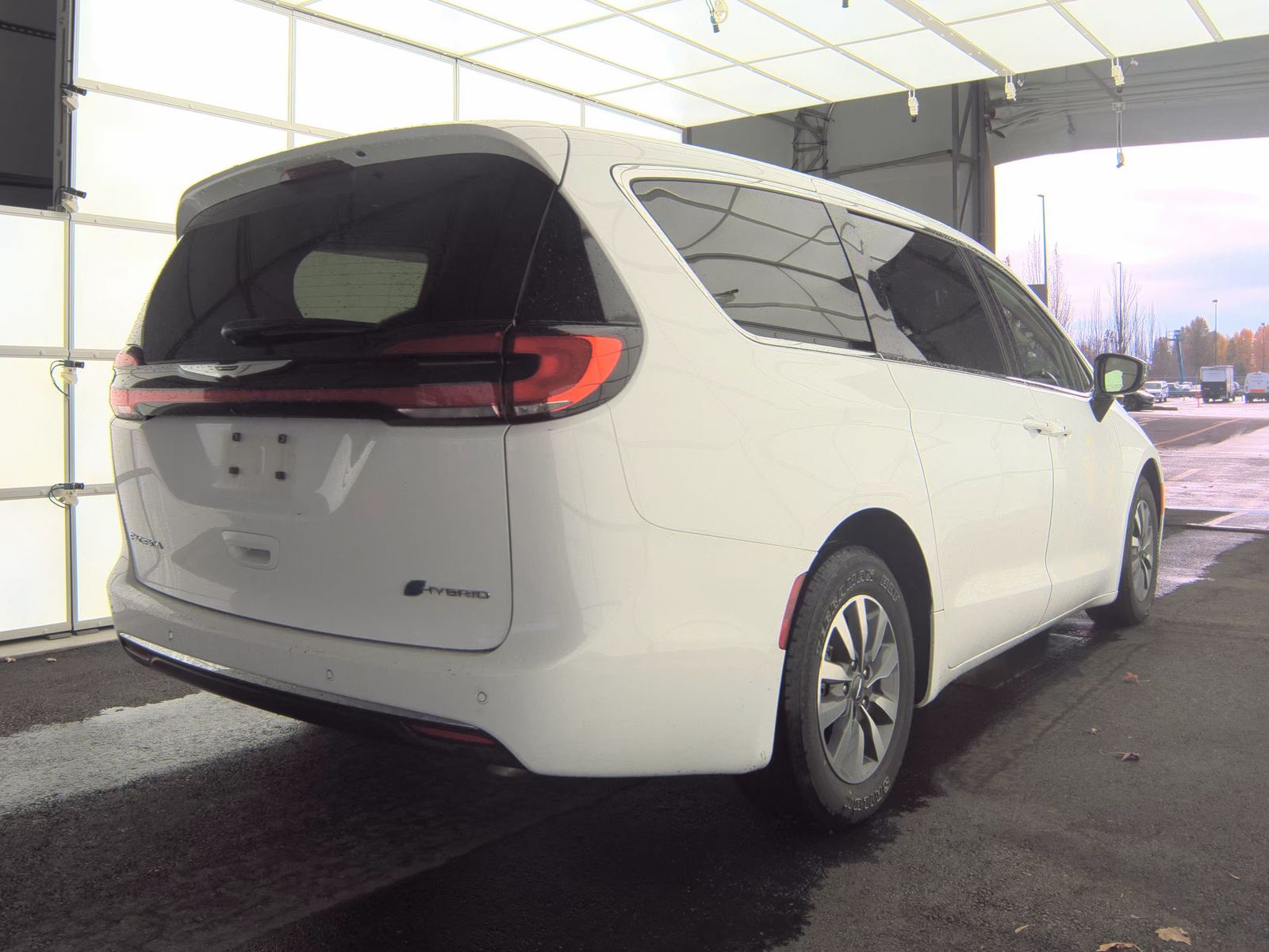2024 Chrysler Pacifica Hybrid Select FWD