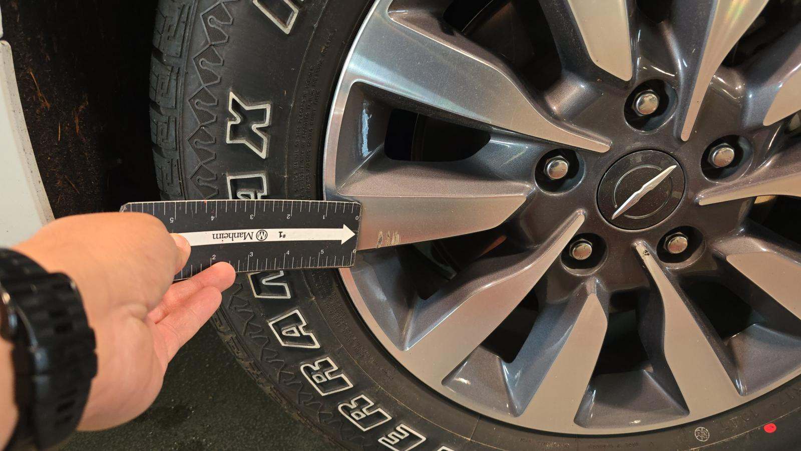 2024 Chrysler Pacifica Hybrid Select FWD