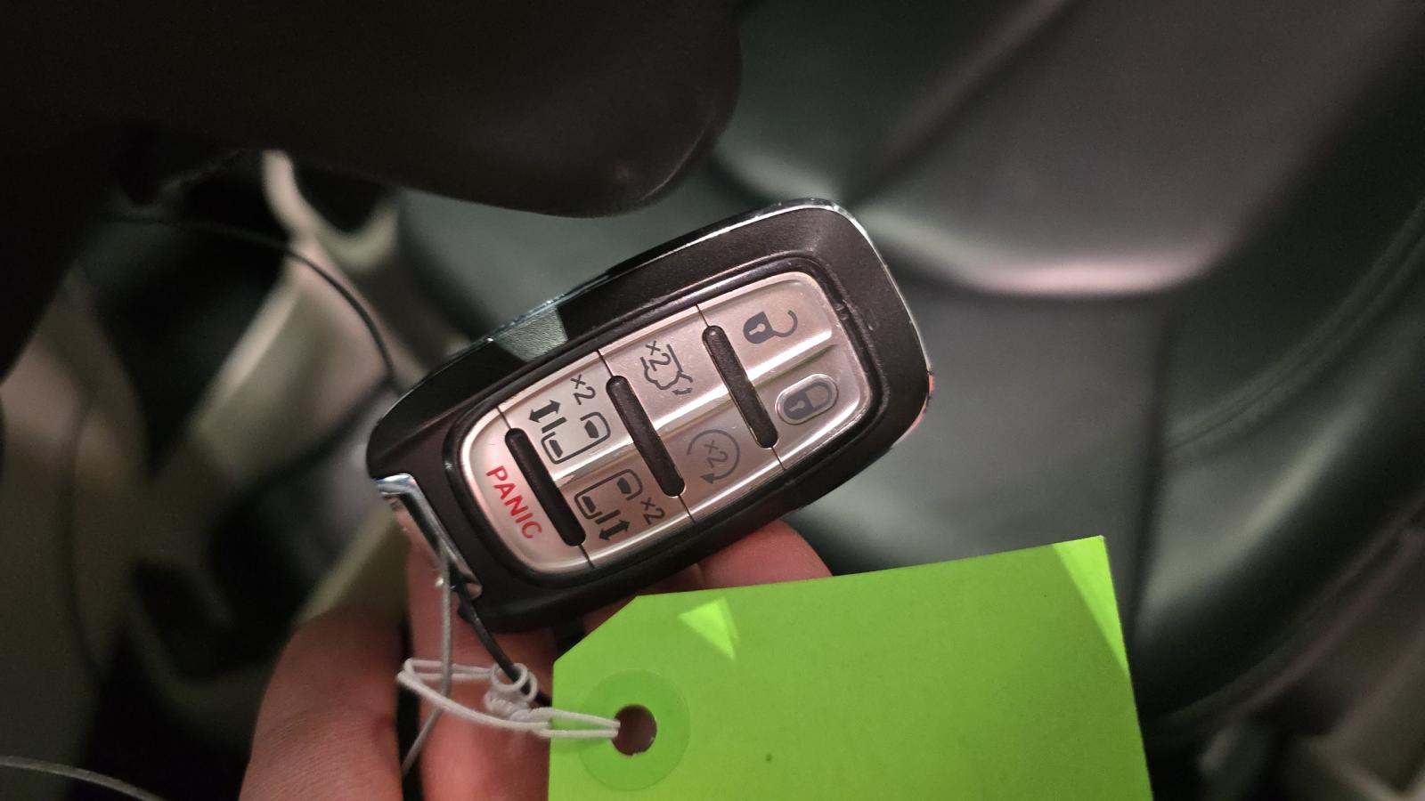 2024 Chrysler Pacifica Hybrid Select FWD