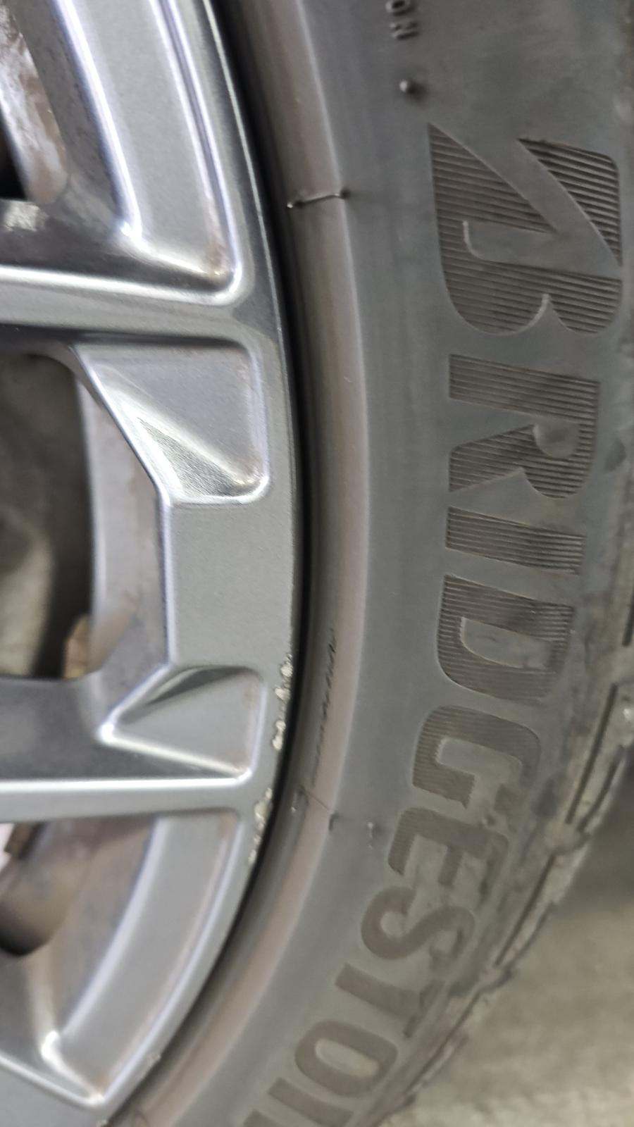 2025 BMW 3 Series 330i xDrive AWD