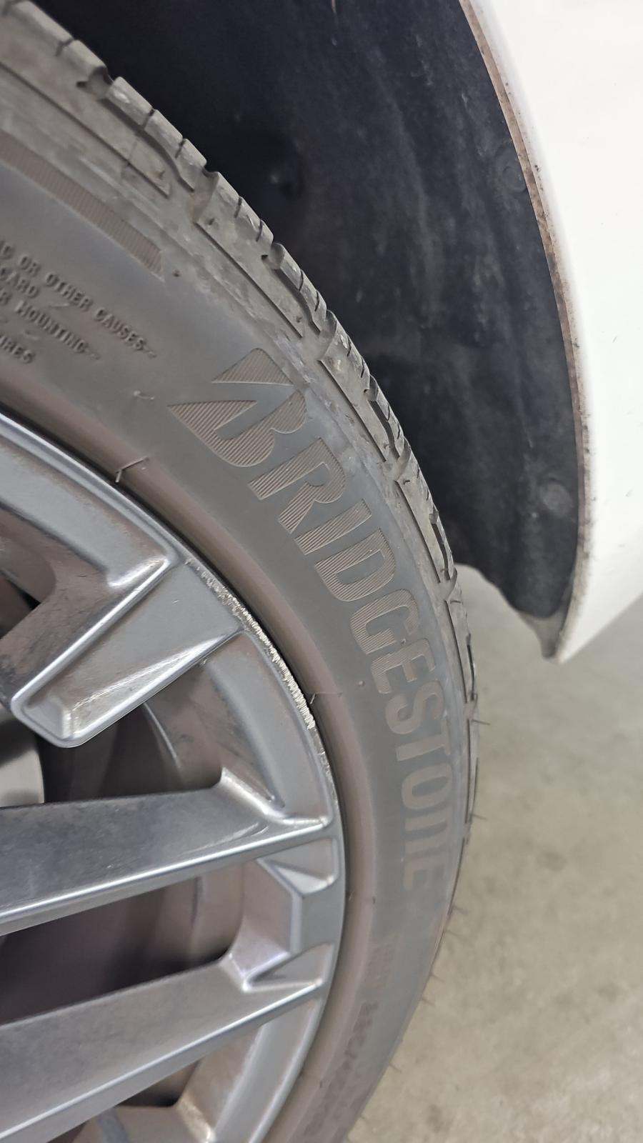 2025 BMW 3 Series 330i xDrive AWD