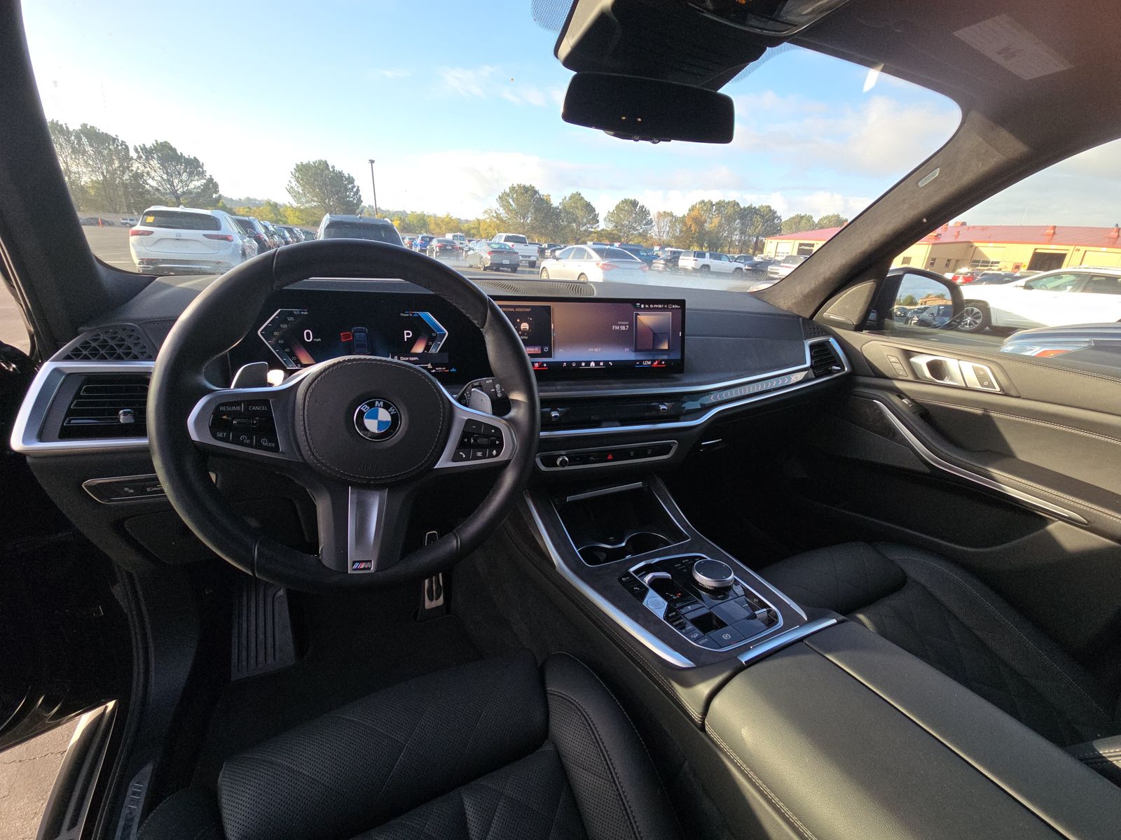 2025 BMW X7 xDrive40i AWD