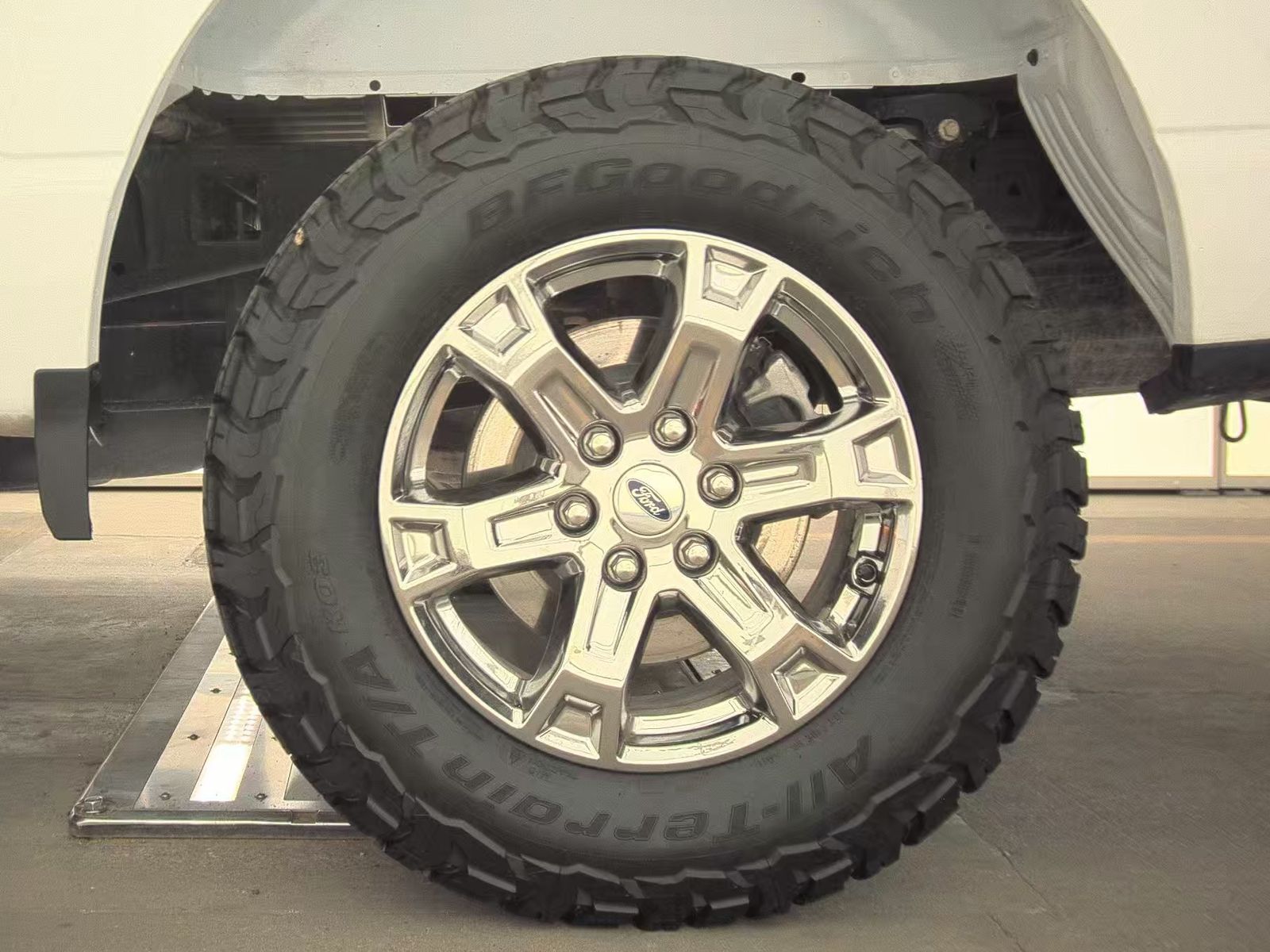 2023 Ford F-150 Lariat AWD