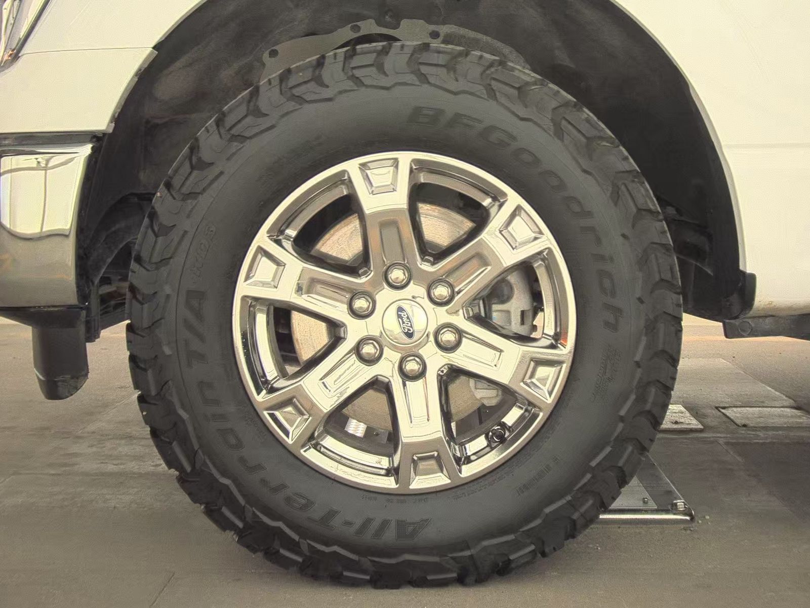 2023 Ford F-150 Lariat AWD