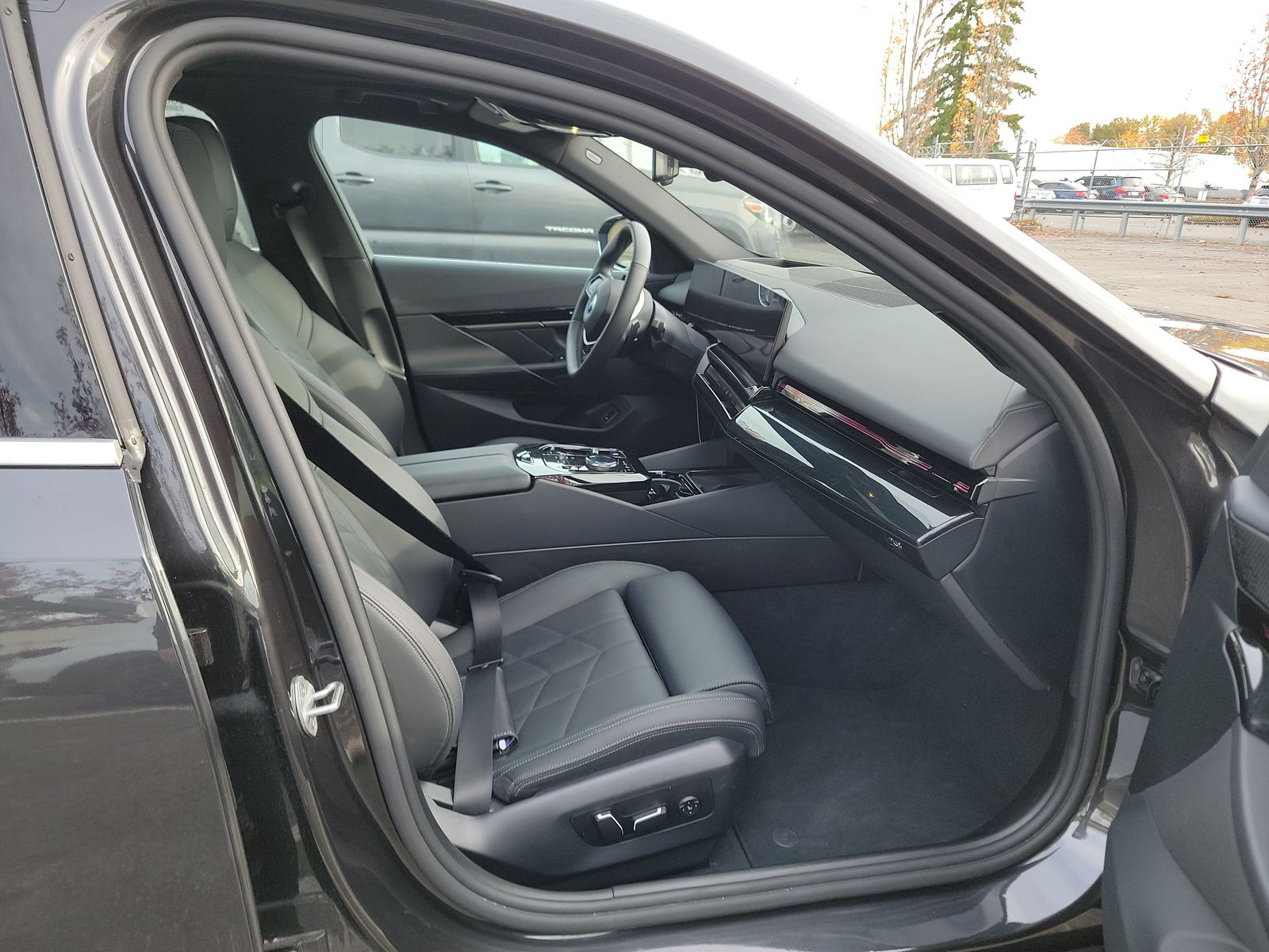 2025 BMW 5 Series 530i xDrive AWD