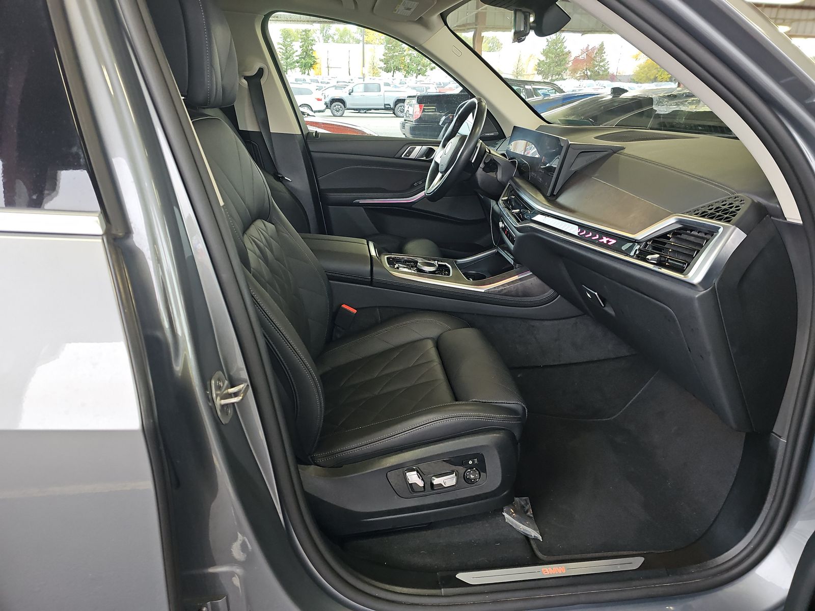 2025 BMW X7 xDrive40i AWD