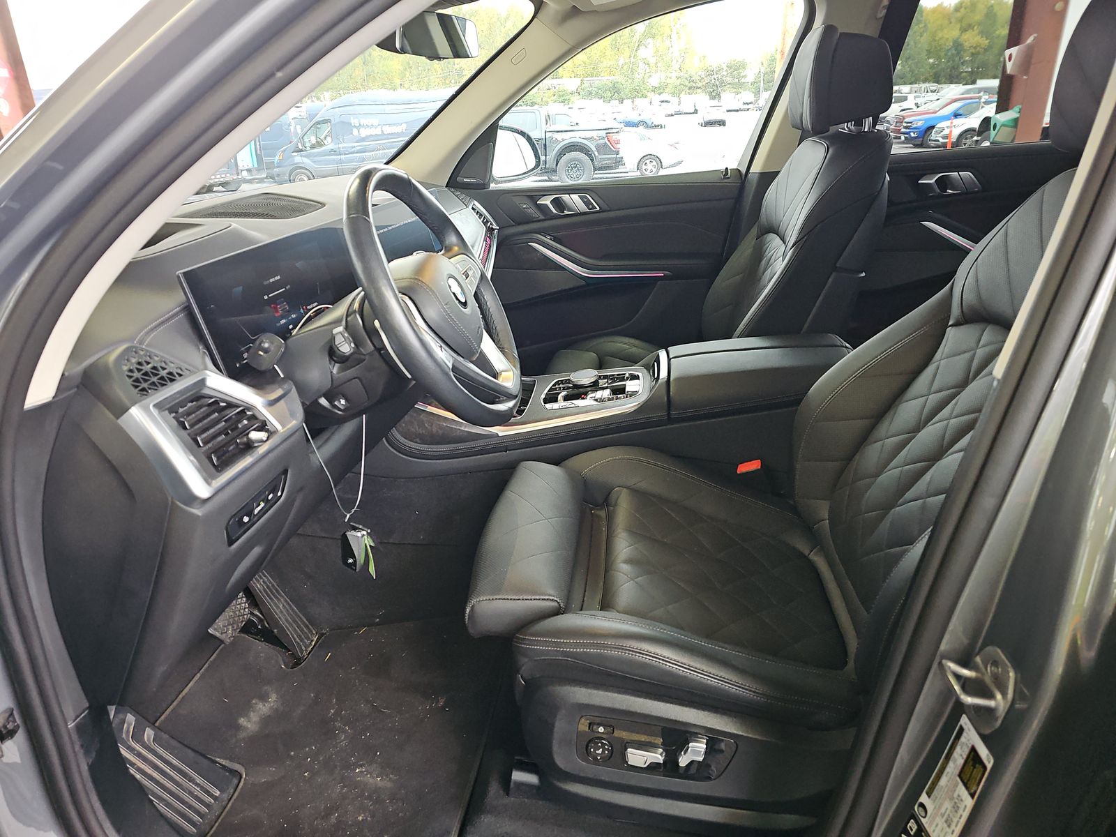 2025 BMW X7 xDrive40i AWD