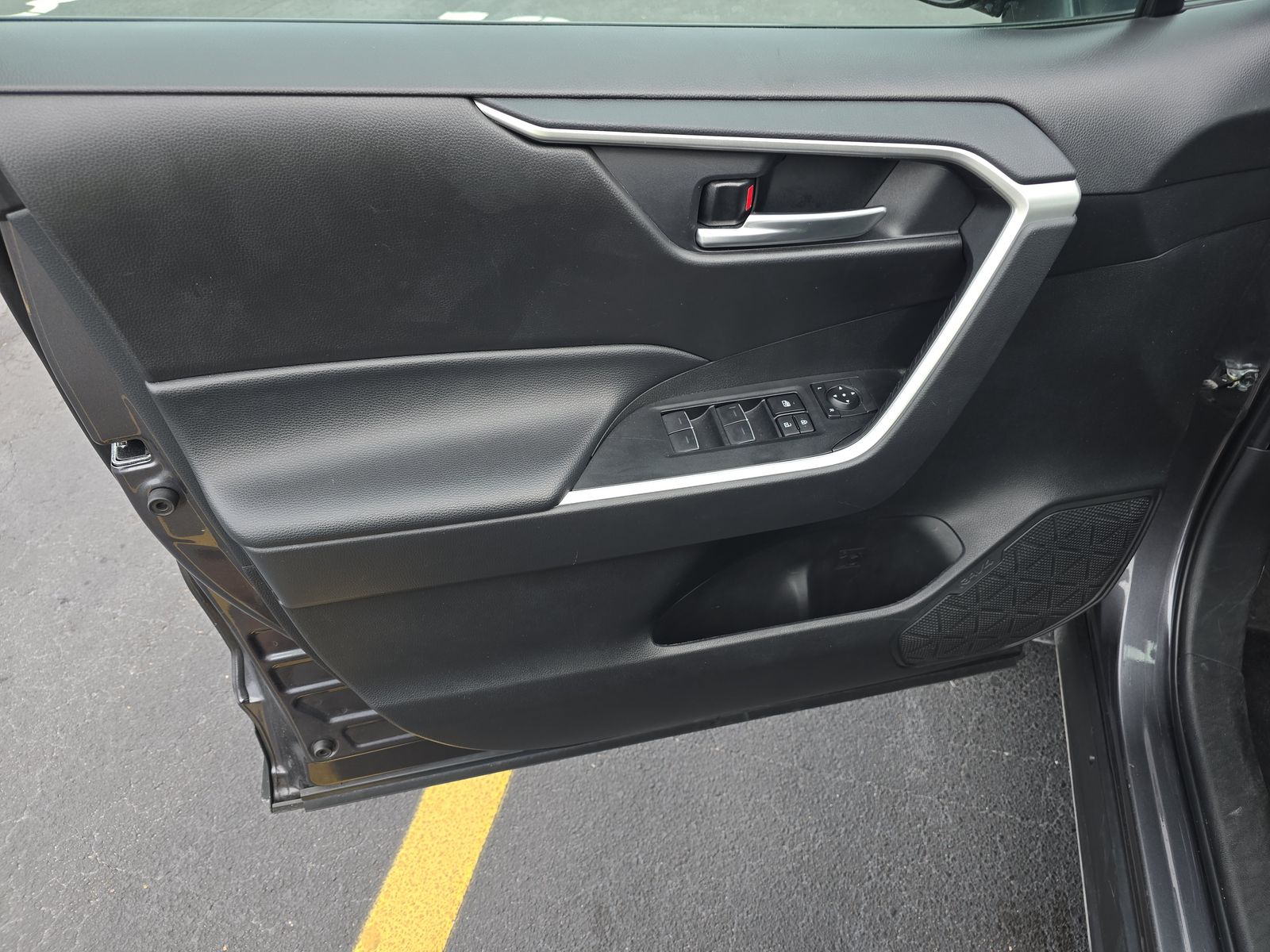 2024 Toyota RAV4 XLE AWD