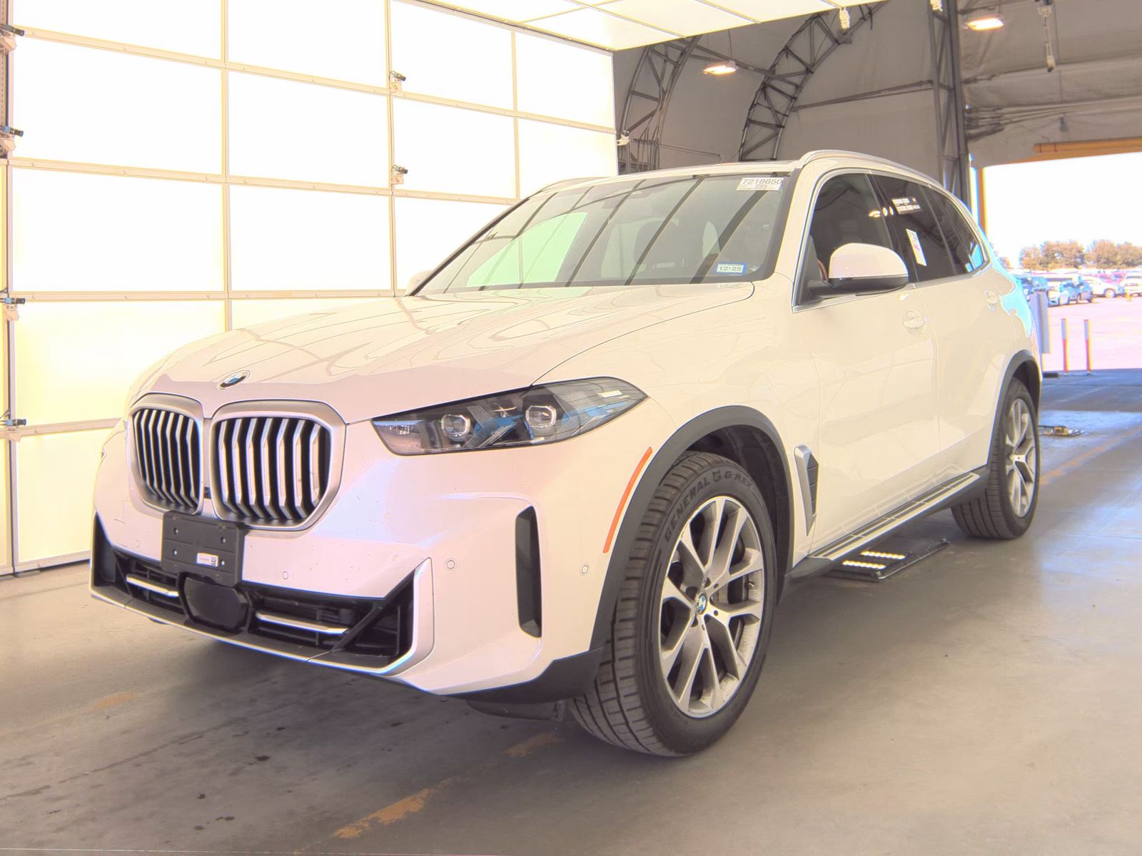 2025 BMW X5 xDrive40i AWD