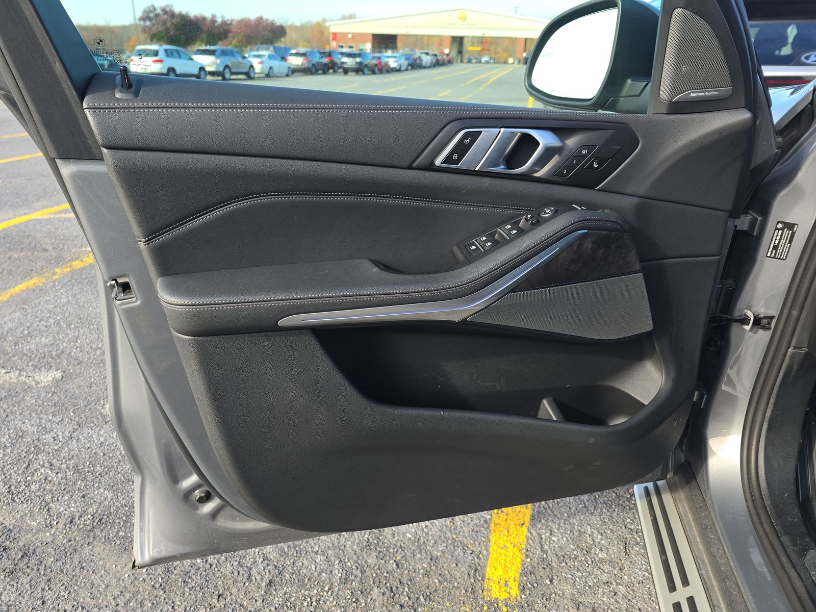 2025 BMW X5 xDrive40i AWD