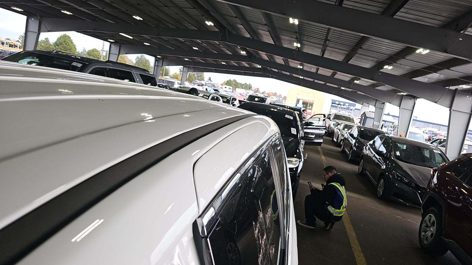 2024 Chrysler Pacifica Hybrid Select FWD