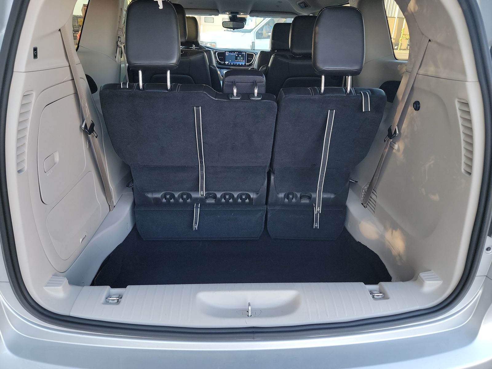 2024 Chrysler Pacifica Hybrid Select FWD