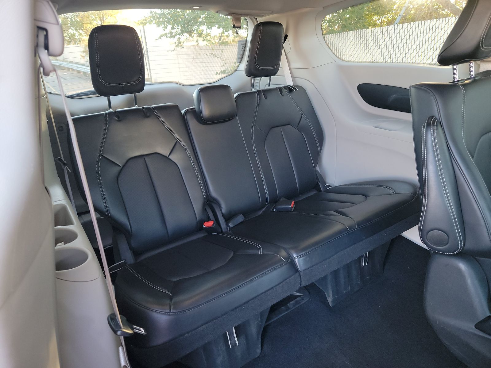 2024 Chrysler Pacifica Hybrid Select FWD