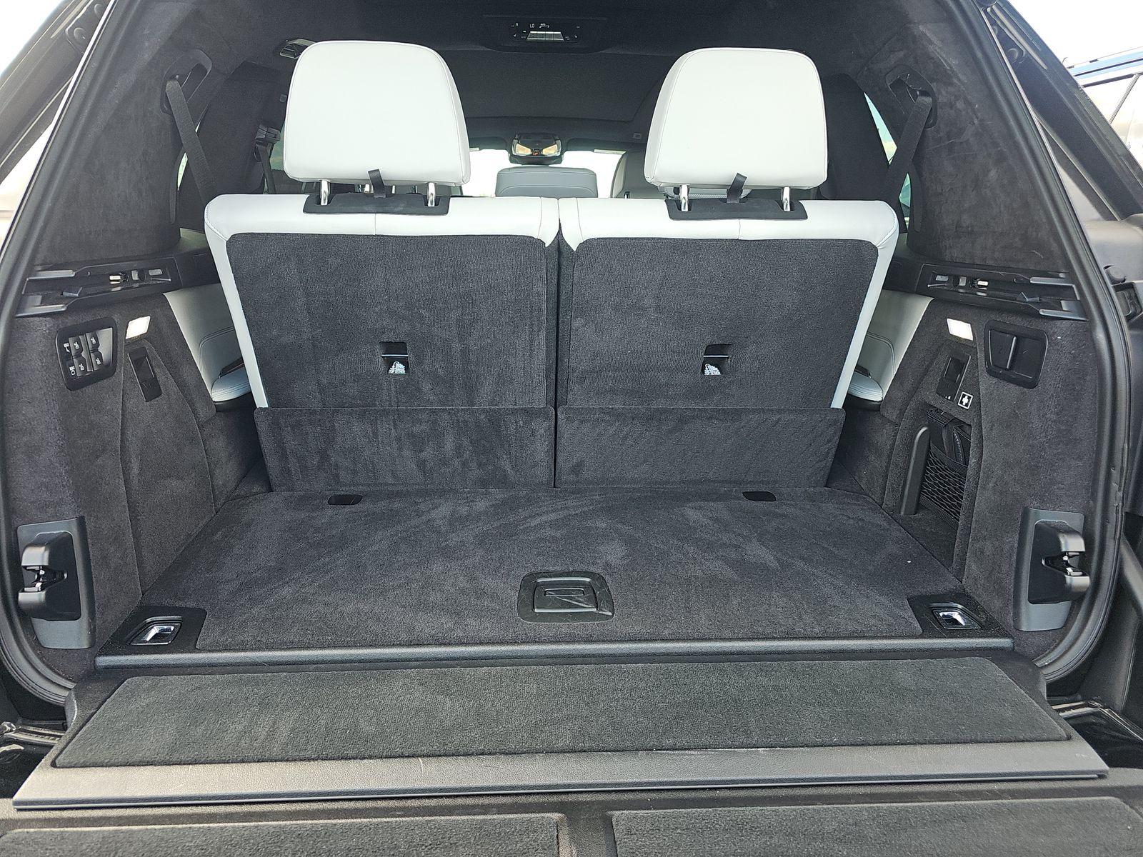 2025 BMW X7 xDrive40i AWD