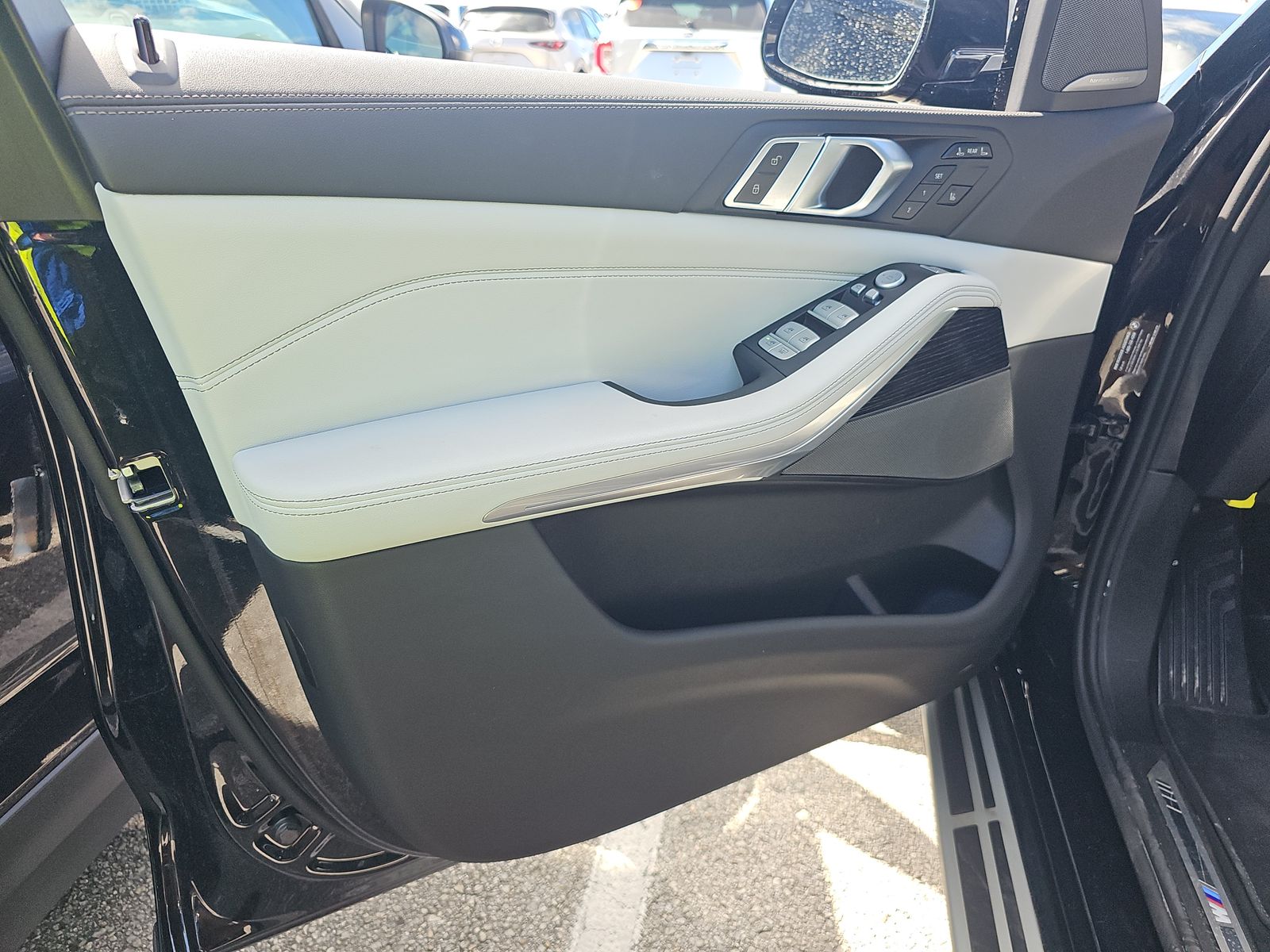 2025 BMW X7 xDrive40i AWD