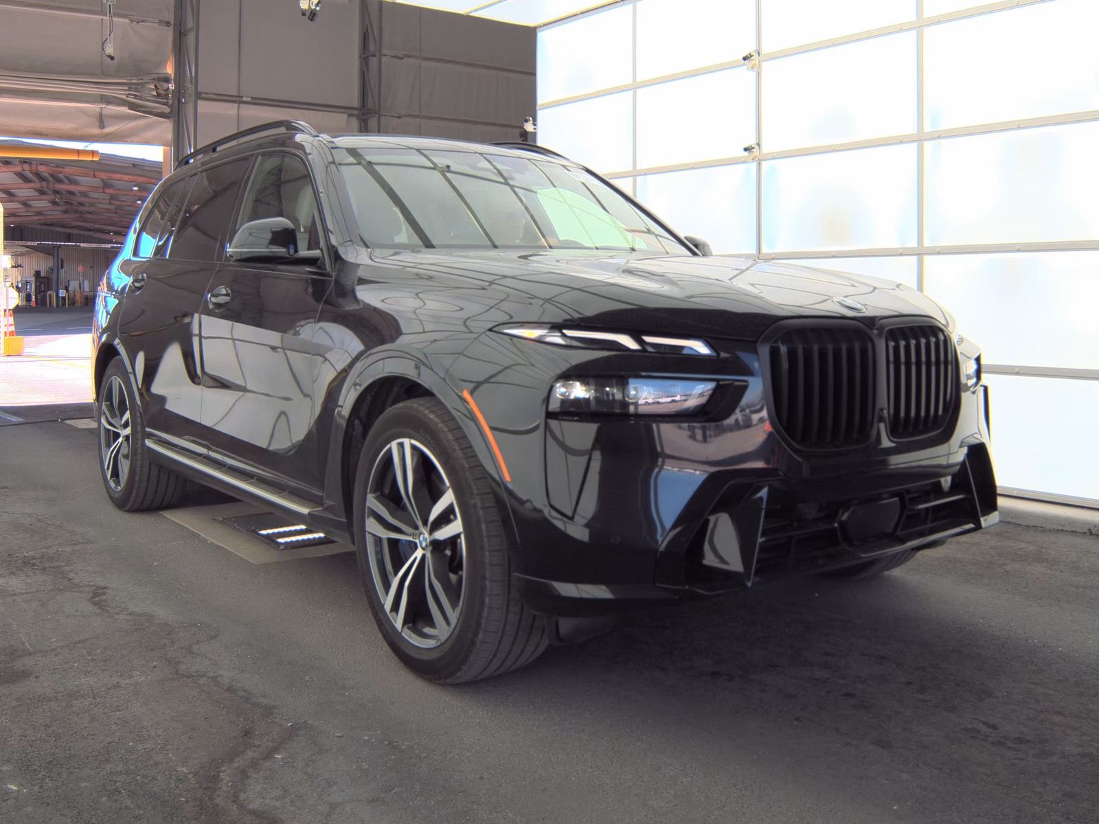2025 BMW X7 xDrive40i AWD