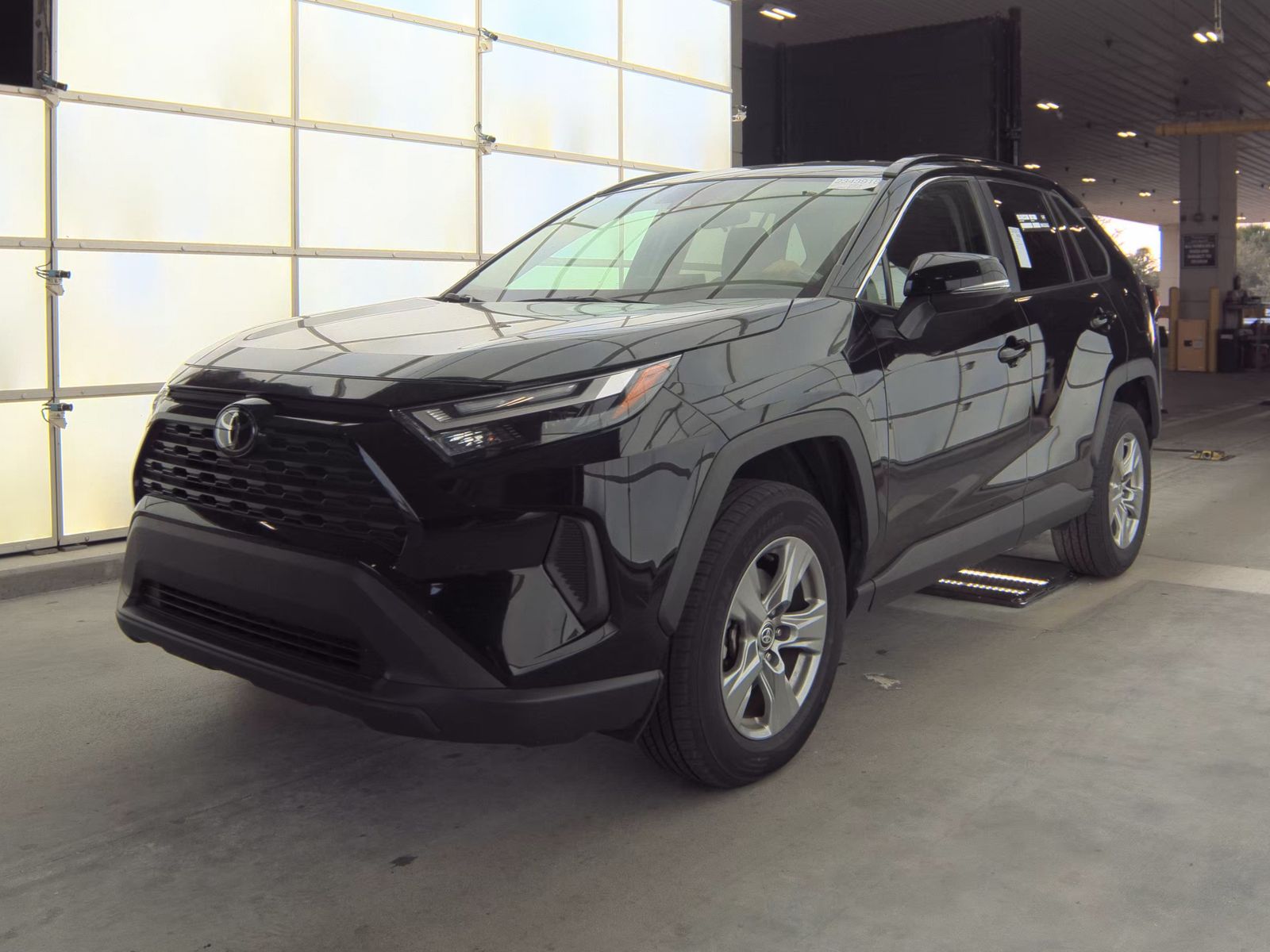 2024 Toyota RAV4 XLE AWD