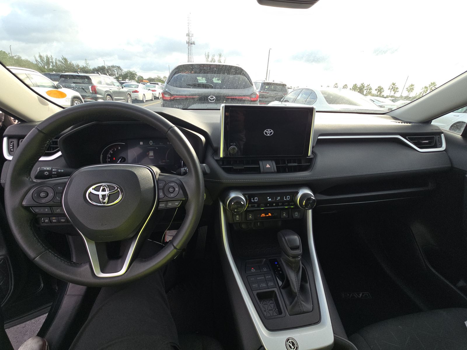 2024 Toyota RAV4 XLE AWD