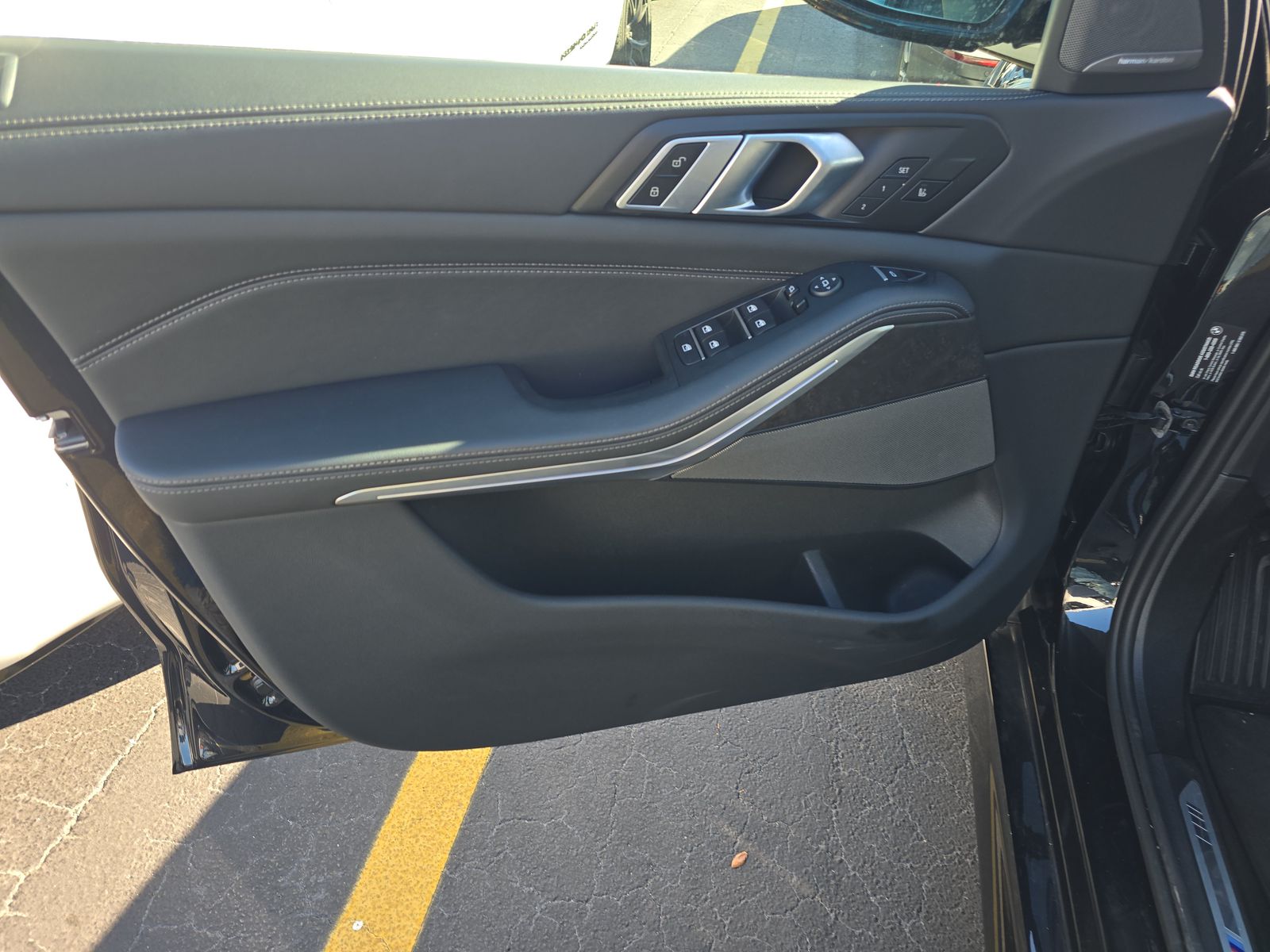 2025 BMW X5 xDrive40i AWD