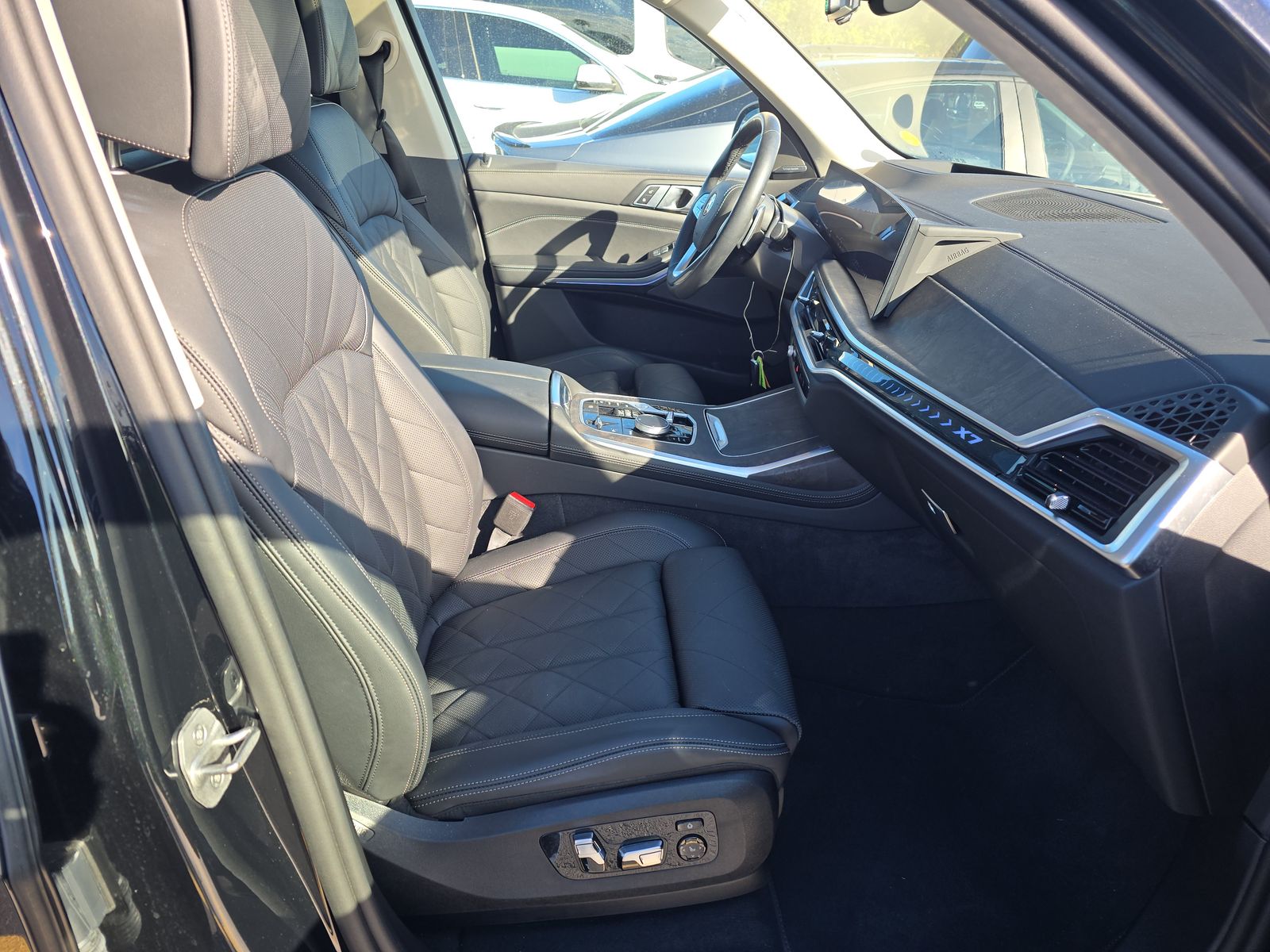 2025 BMW X7 xDrive40i AWD