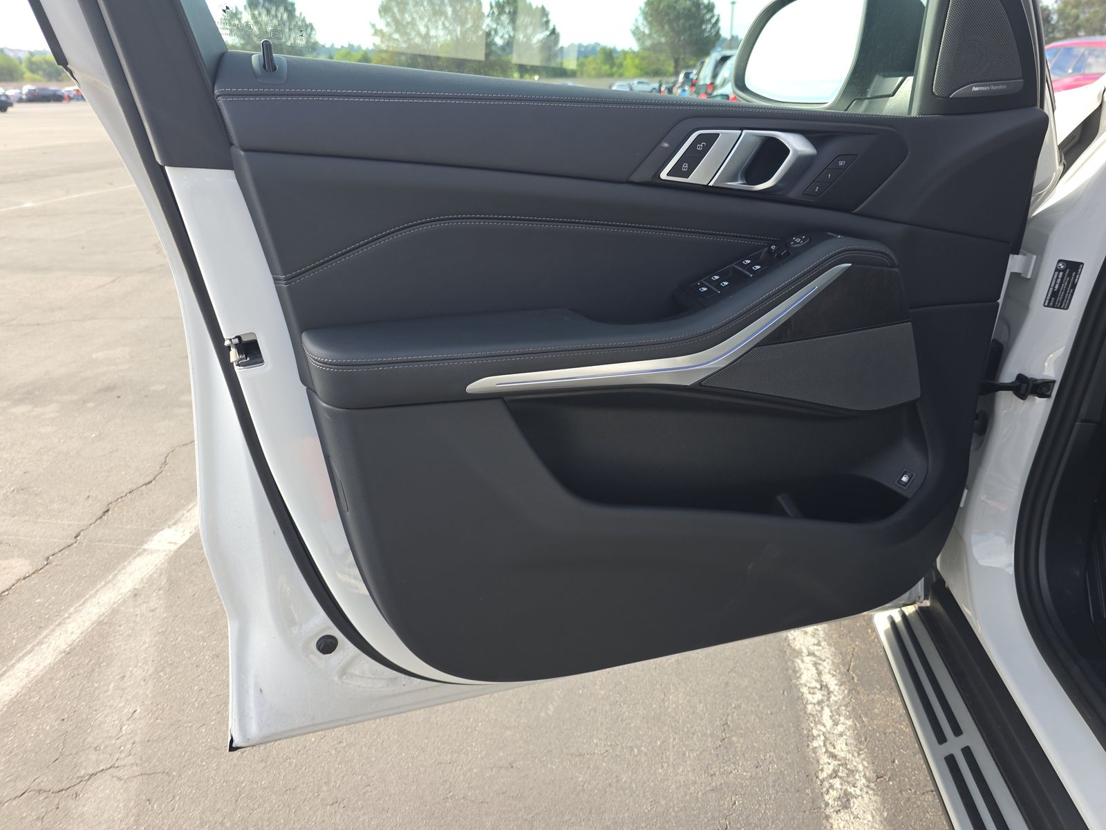 2025 BMW X5 xDrive50e AWD