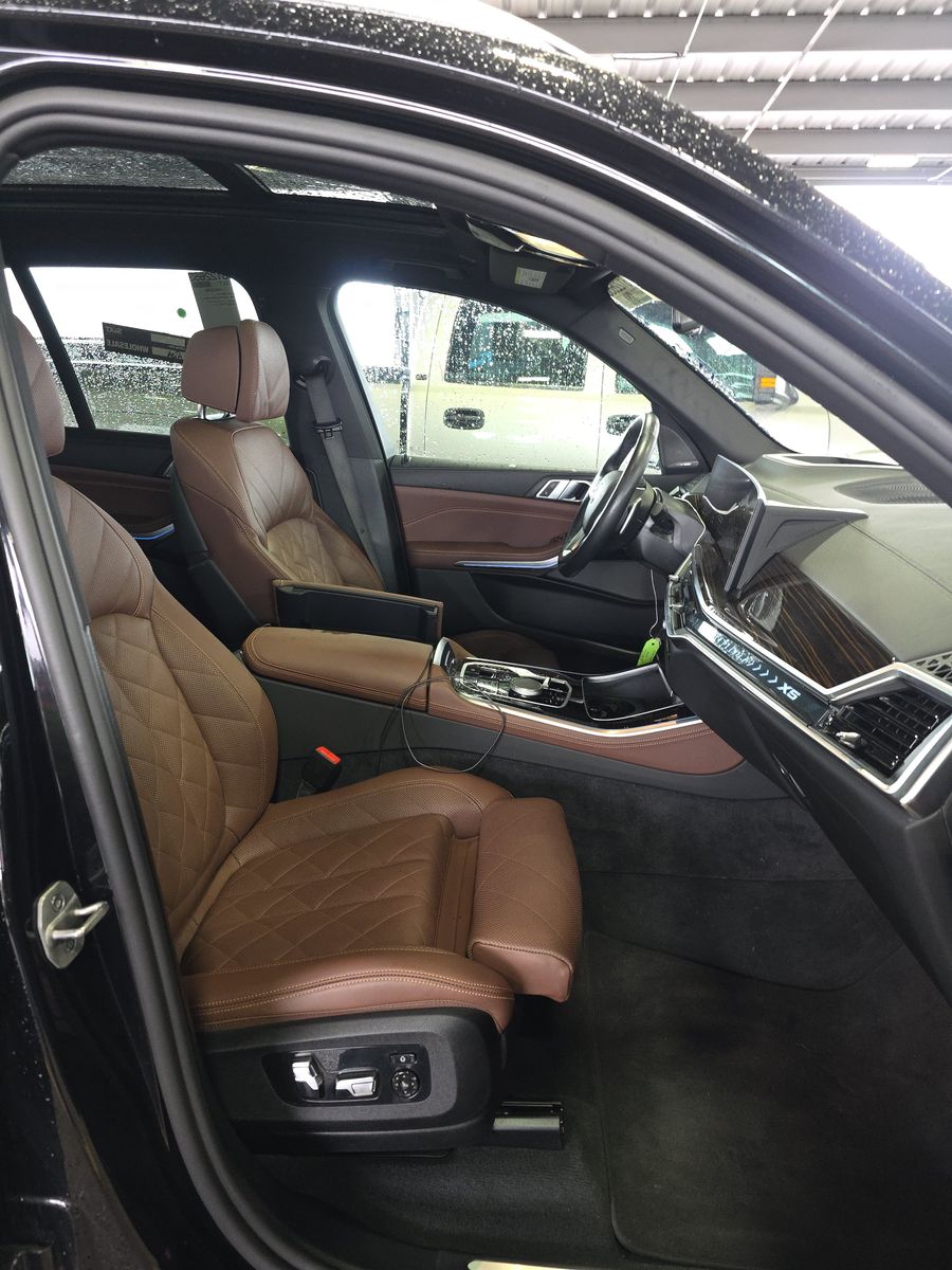 2025 BMW X5 xDrive40i AWD