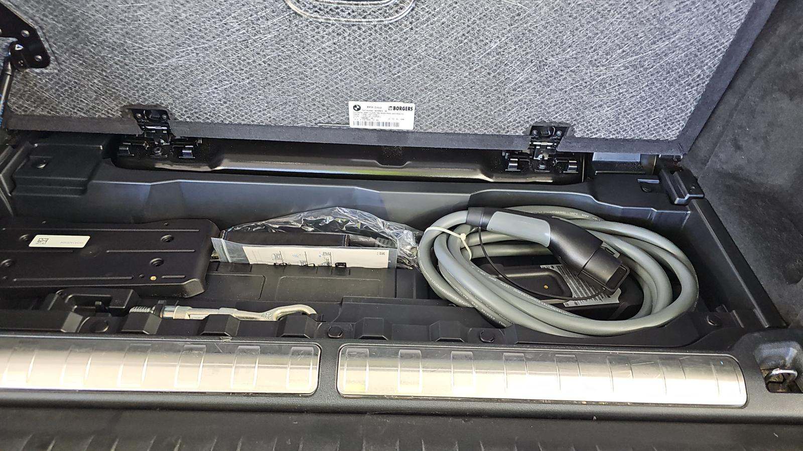 2025 BMW X5 xDrive50e AWD