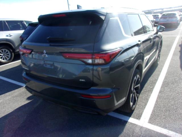 2024 Mitsubishi Outlander SEL FWD