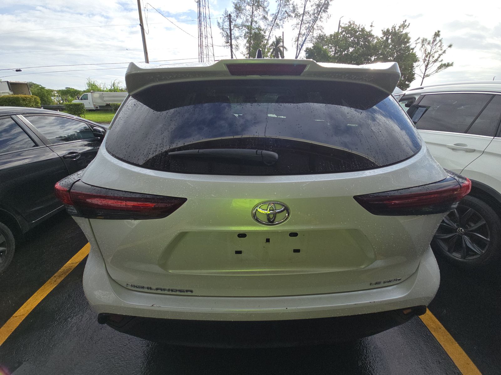 2024 Toyota Highlander LE AWD