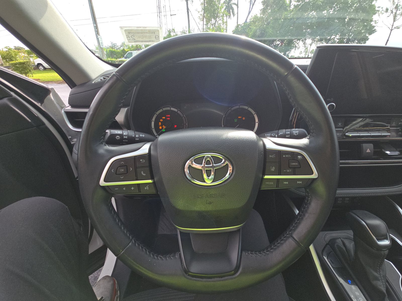 2024 Toyota Highlander LE AWD