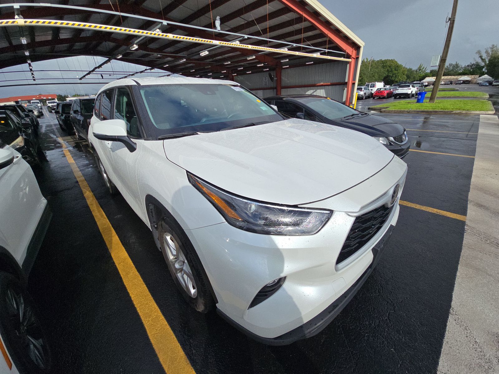 2024 Toyota Highlander LE AWD