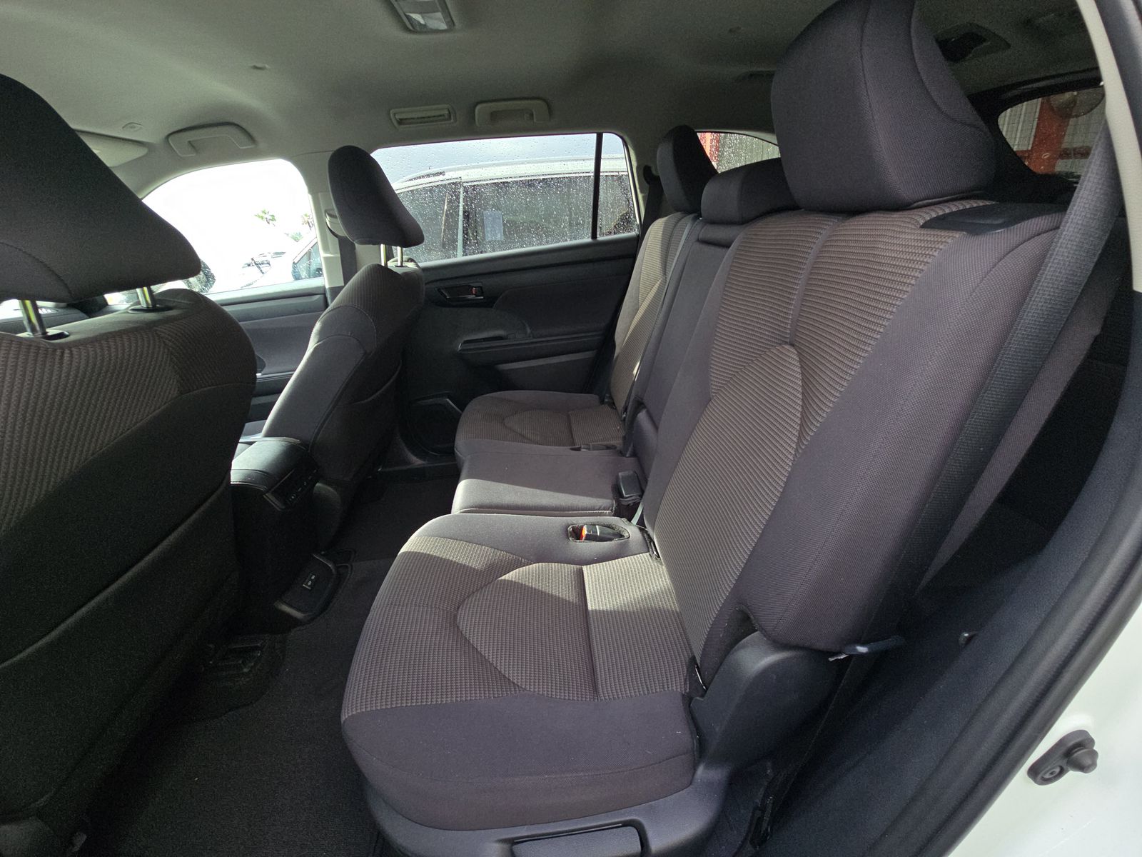 2024 Toyota Highlander LE AWD