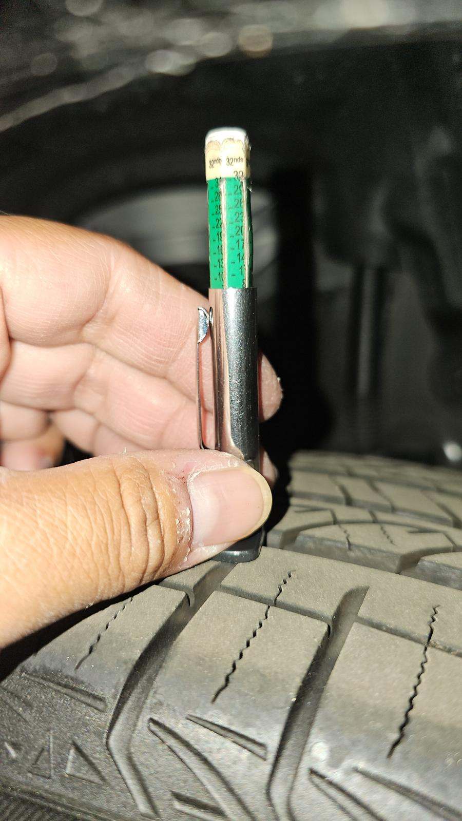 2024 Toyota Corolla Hybrid LE FWD