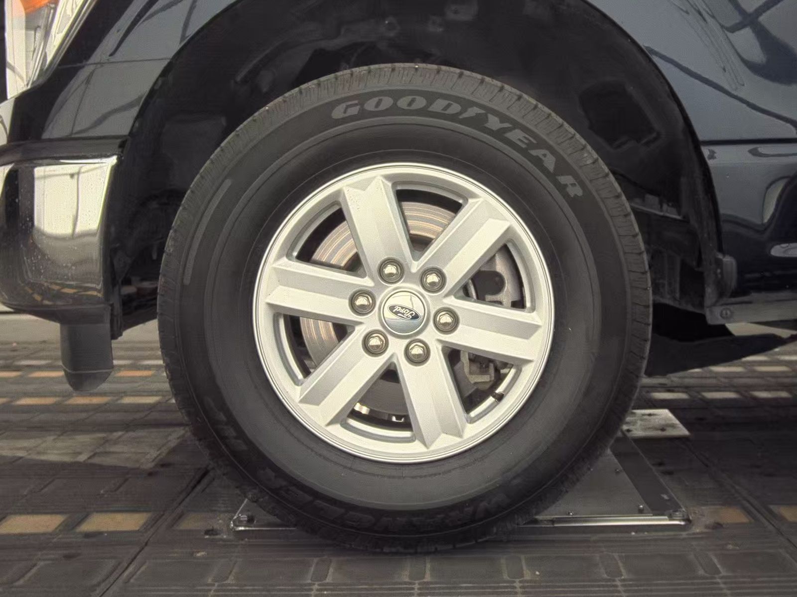 2022 Ford F-150 XL AWD