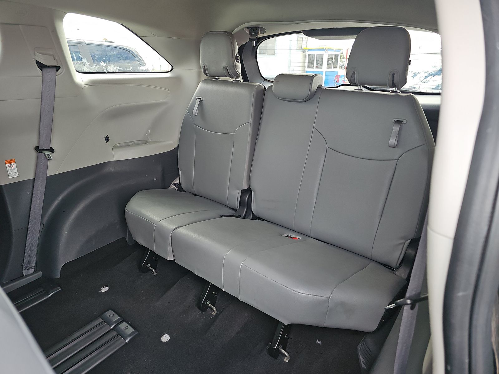 2024 Toyota Sienna XLE FWD