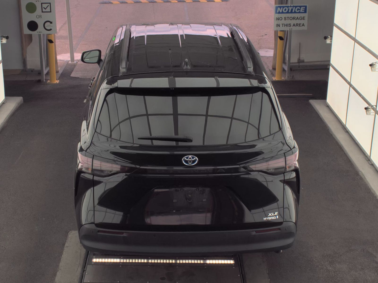 2024 Toyota Sienna XLE FWD