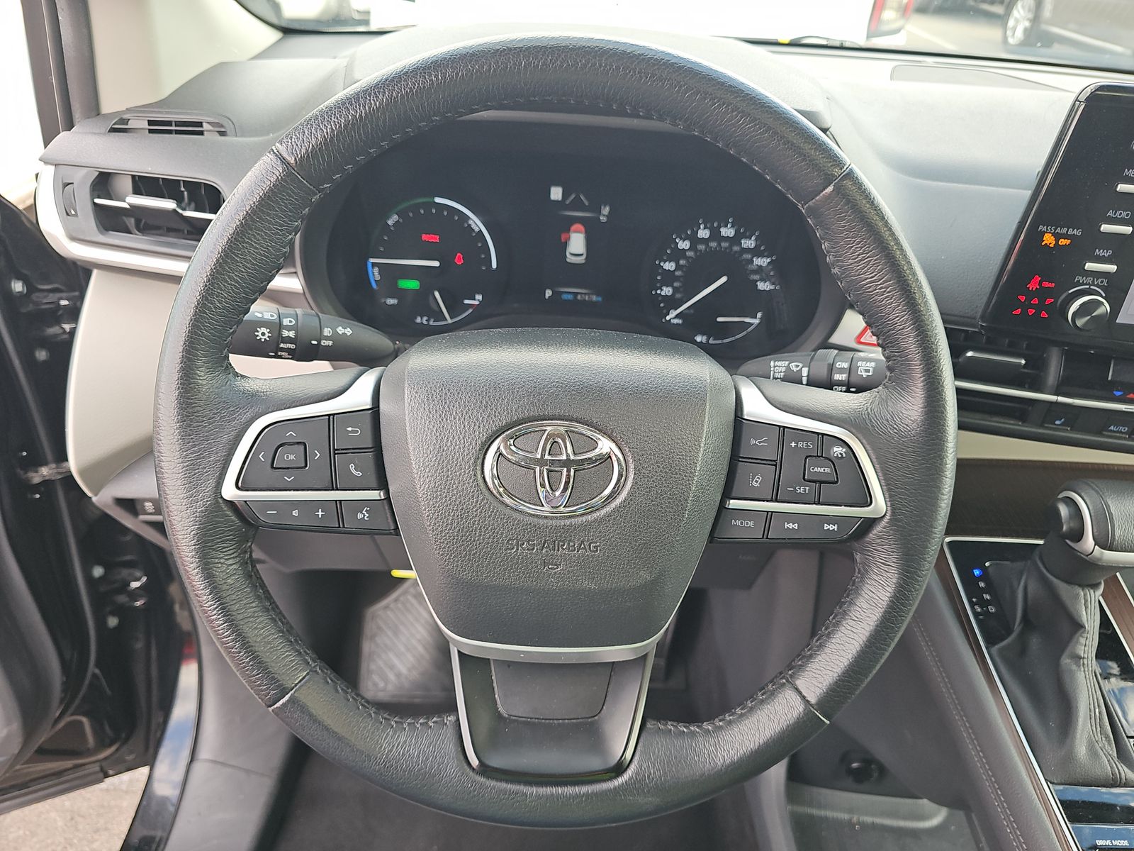 2024 Toyota Sienna XLE FWD
