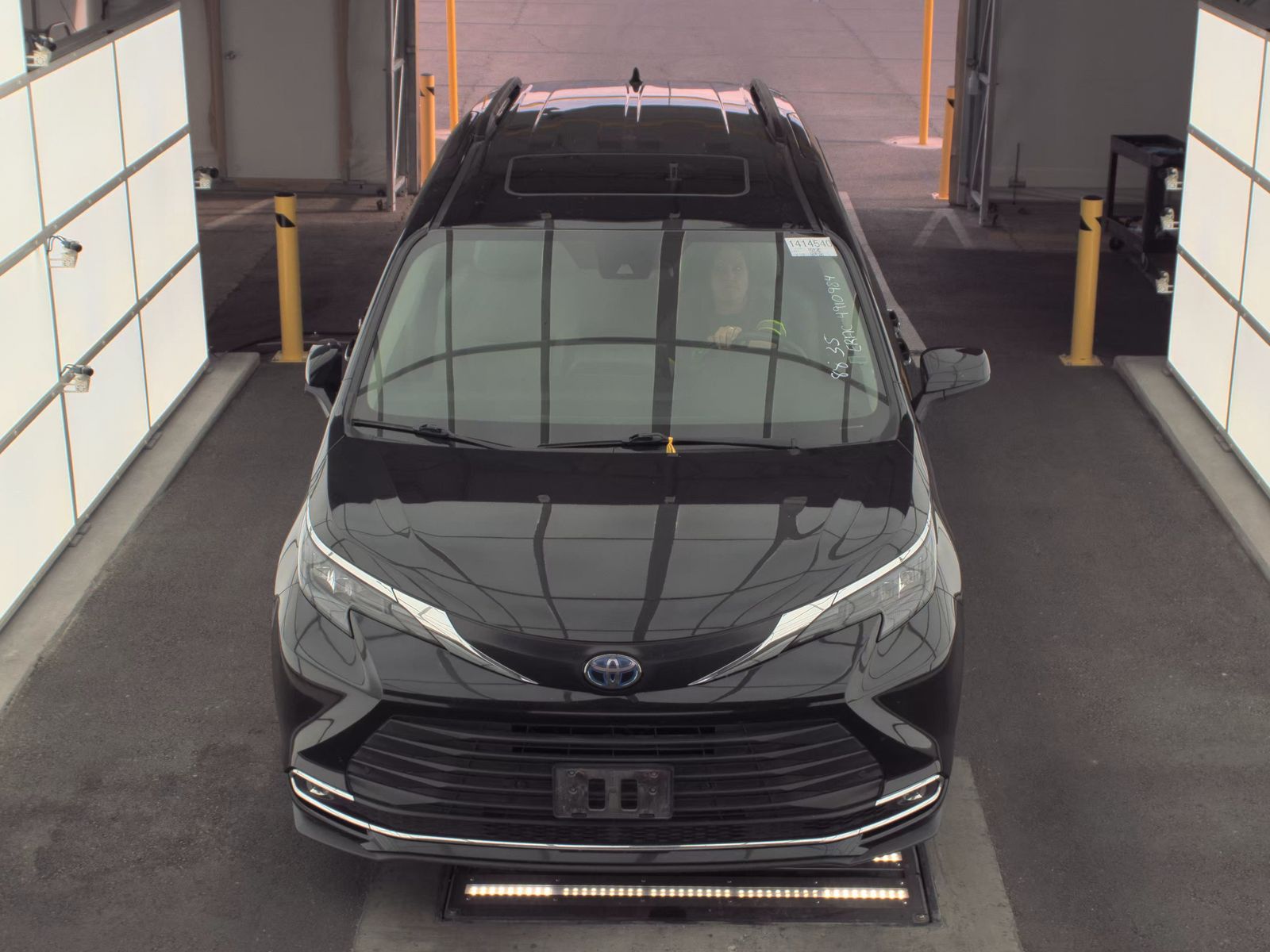 2024 Toyota Sienna XLE FWD