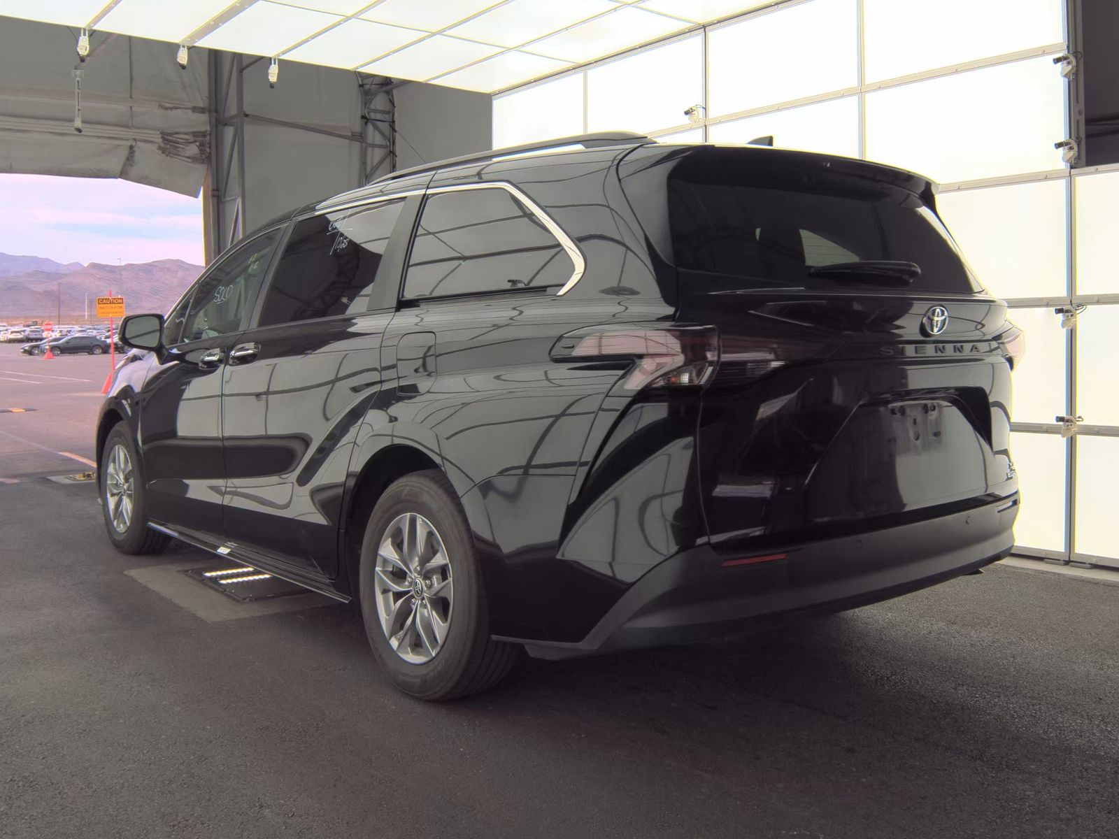 2024 Toyota Sienna XLE FWD