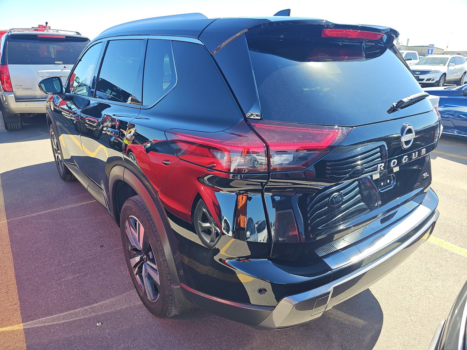 2024 Nissan Rogue SL FWD