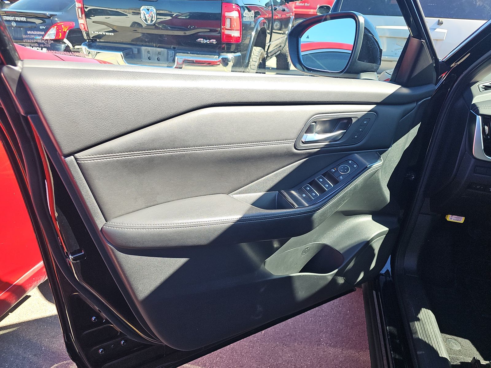 2024 Nissan Rogue SL FWD